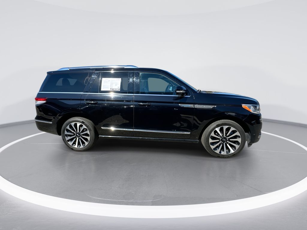 2022 Lincoln Navigator Reserve Black at Gullo Toyota