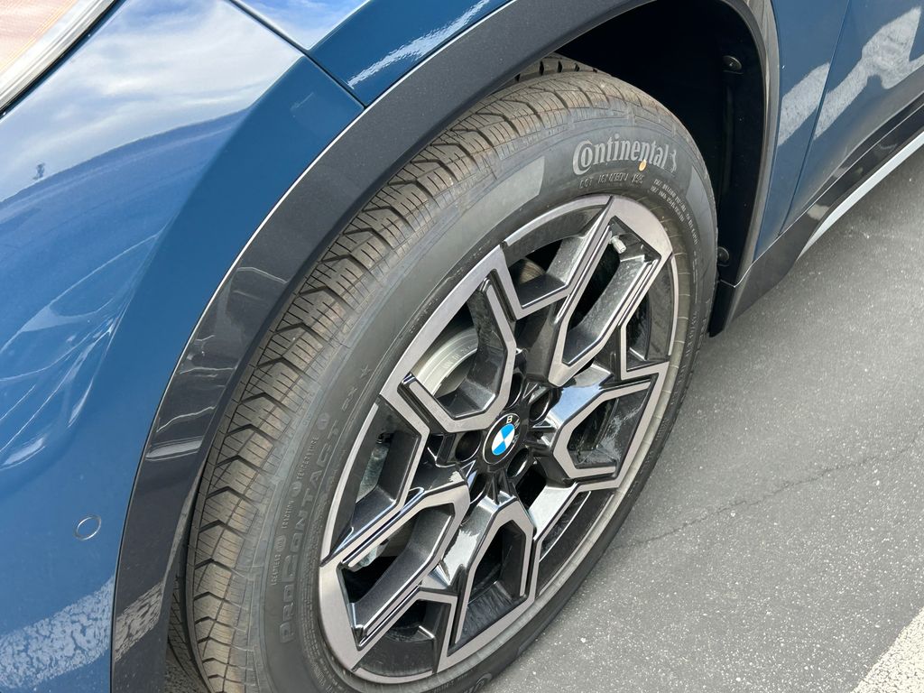 Thumbnail: 2026 BMW X1 - 3