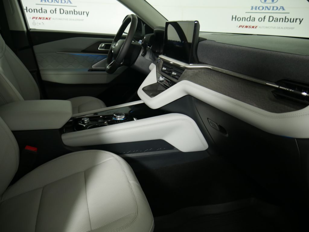 Thumbnail: 2025 Ford Explorer - 7