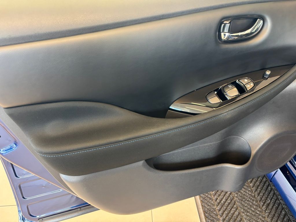 2024 Nissan Leaf SV Plus