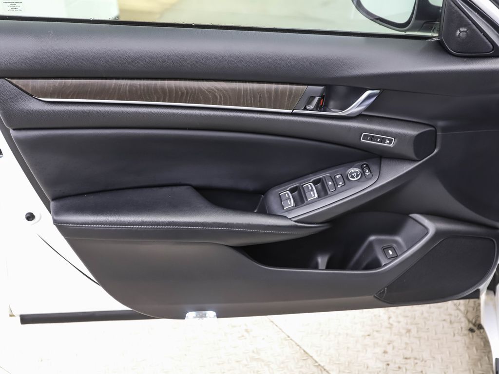 Thumbnail: 2018 Honda Accord - 9