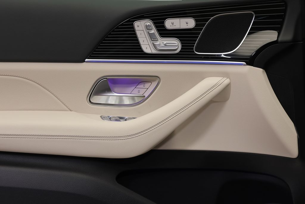 Thumbnail: 2026 Mercedes-Benz GLE - 32