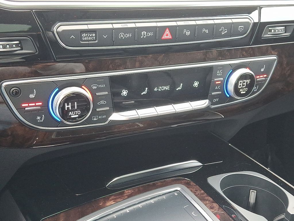 Thumbnail: 2019 Audi Q7 - 16