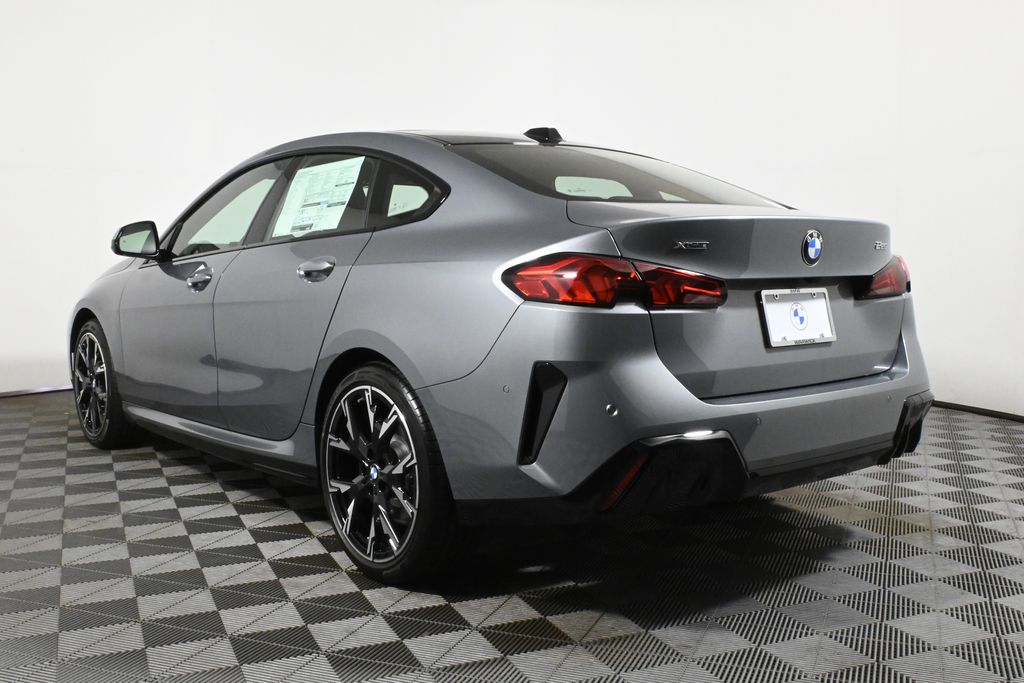 Thumbnail: 2025 BMW 2 Series - 5