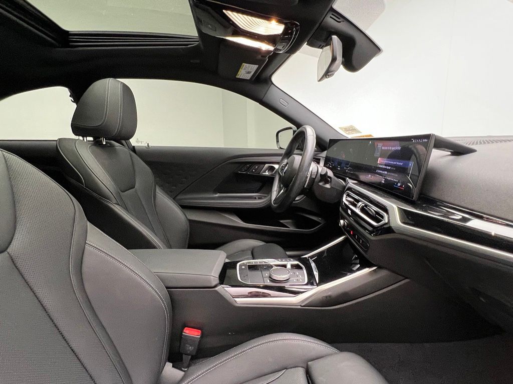 Thumbnail: 2024 BMW 2 Series - 6