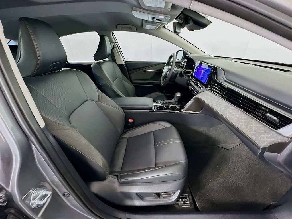 Thumbnail: 2025 Toyota Camry - 27