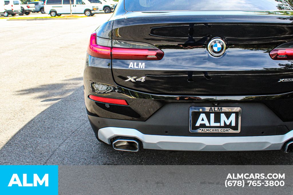 Used 2025 Black BMW xDrive30i image 13