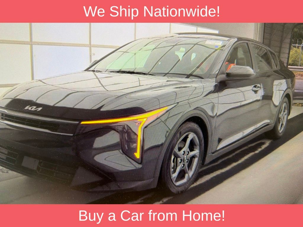 Interstellar Gray 2025 Kia K4 Sedan Front-Wheel Drive Continuously Variable Transmission