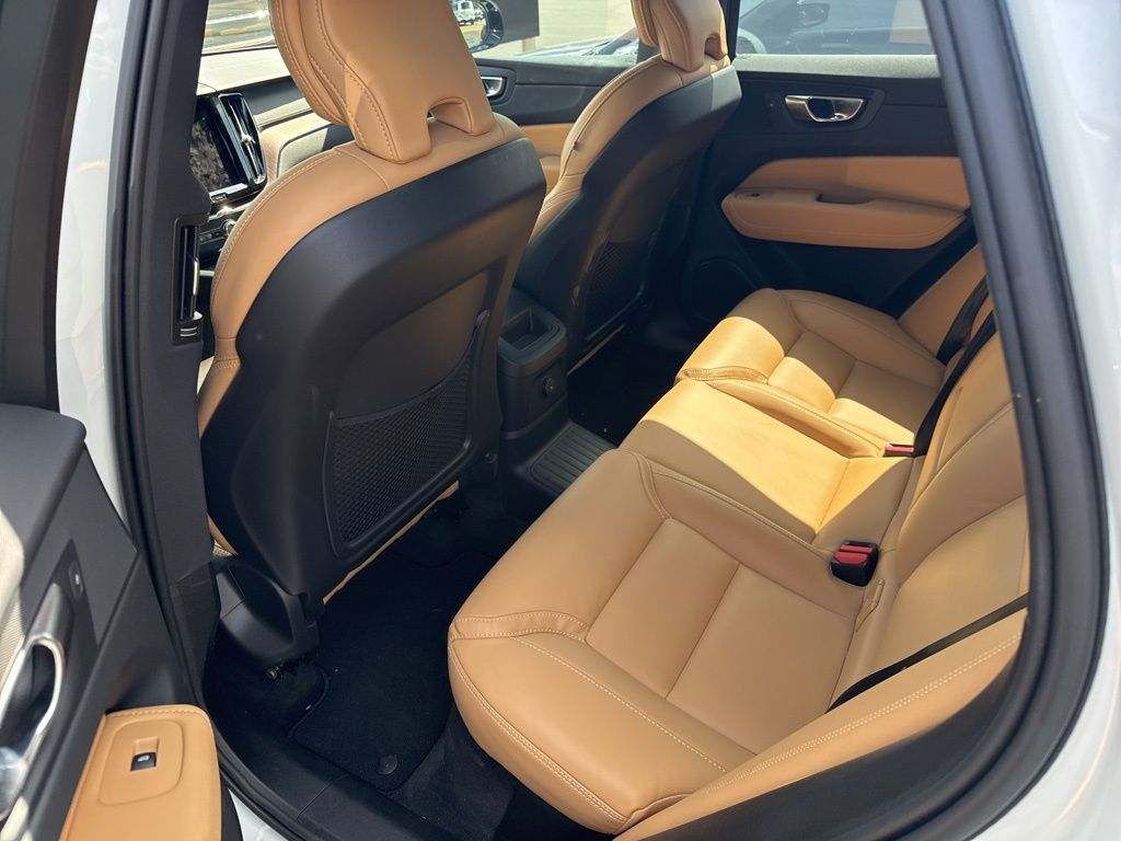 2024 Volvo XC60 Recharge Core 10