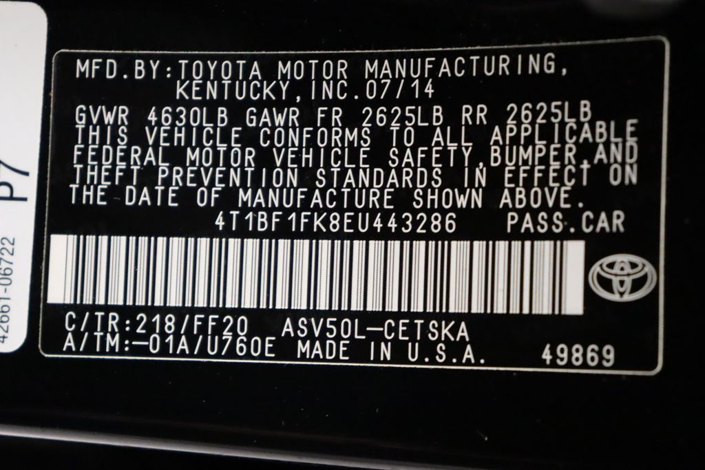 2014 Toyota Camry SE 17