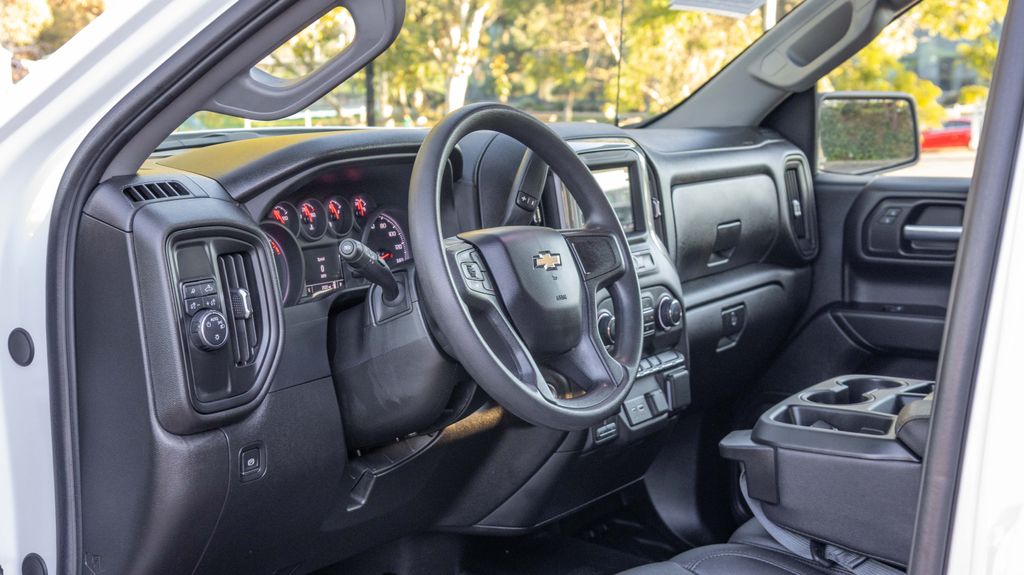 Used 2025 Chevrolet Silverado 1500 WT 4D Crew Cab