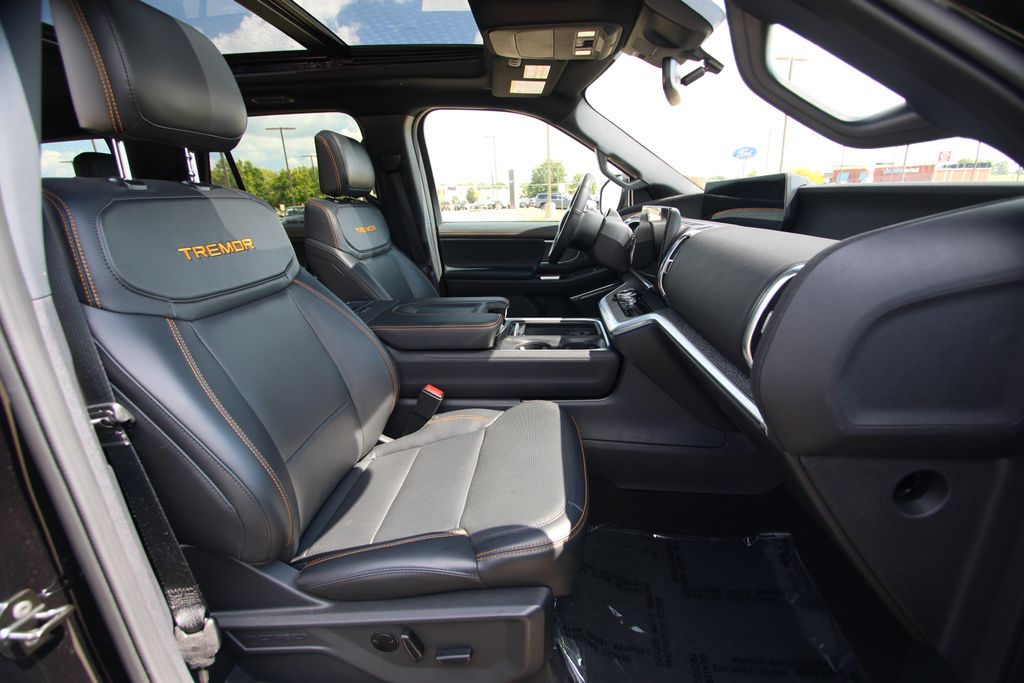 Used 2025 Ford Expedition SUV
