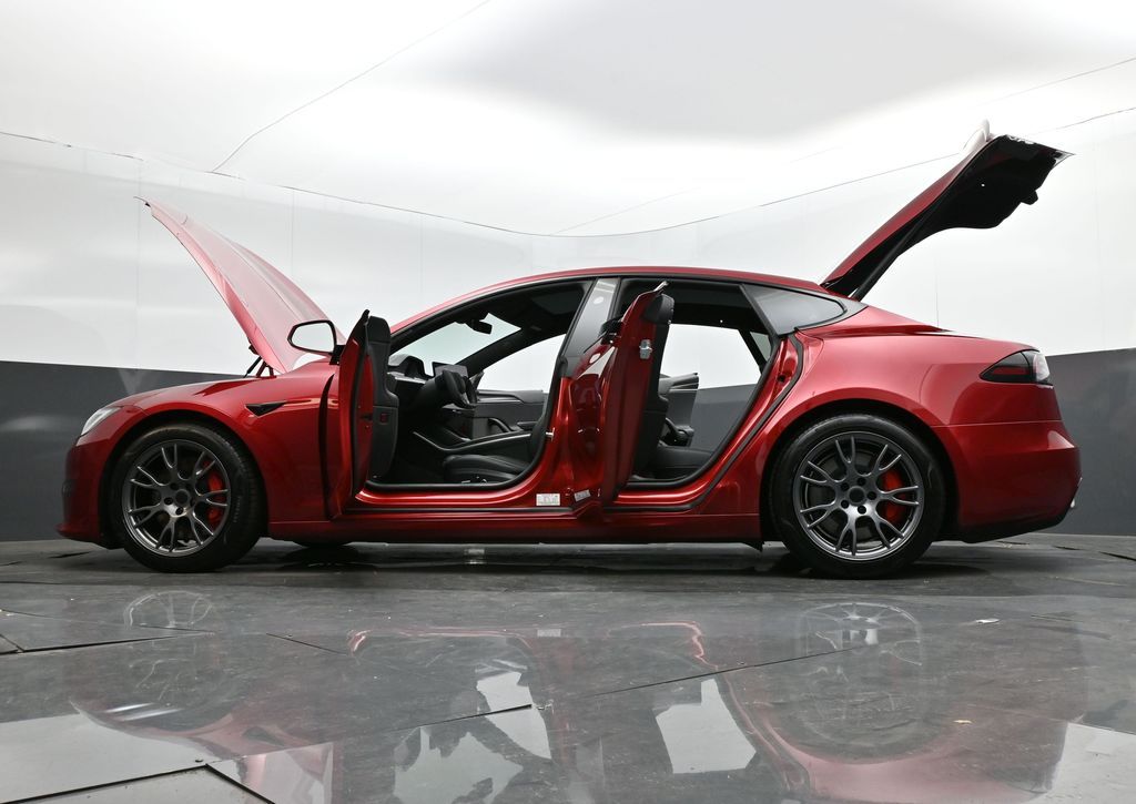 2024 Tesla Model S Plaid Tri Motor All-Wheel Drive