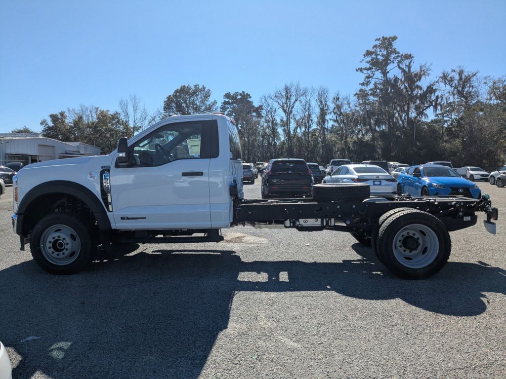 2025 Ford F-550 Chassis XL