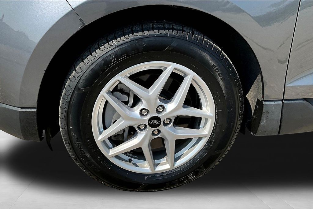 Used 2024 Ford Edge SUV
