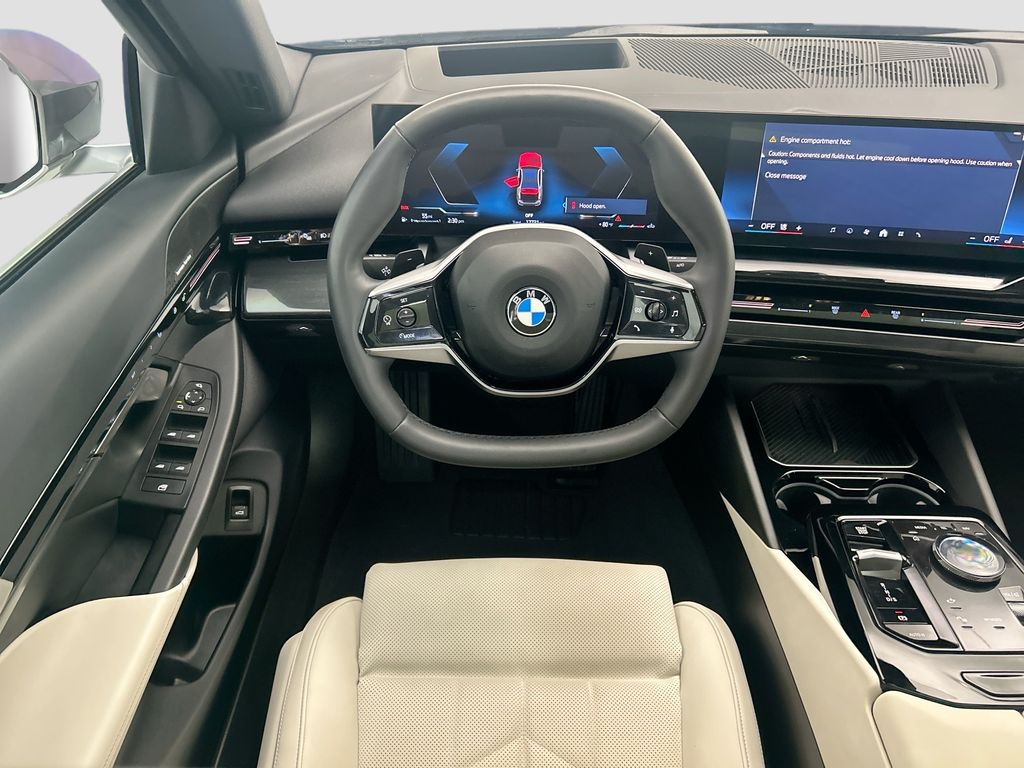 Thumbnail: 2025 BMW 5 Series - 12