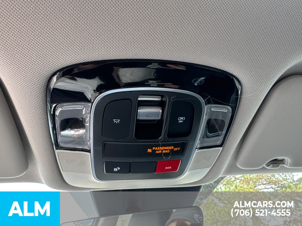Used 2026 Gray Hyundai SEL Premium image 27