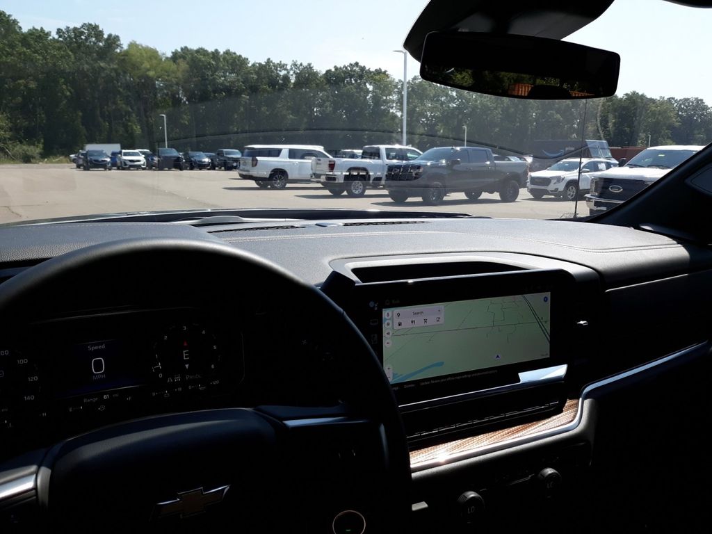 2024 Chevrolet Silverado 1500 LT 42