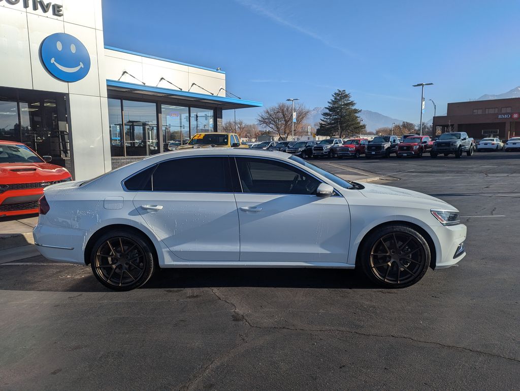 2018 Volkswagen Passat 2.0T SE w/Technology 2