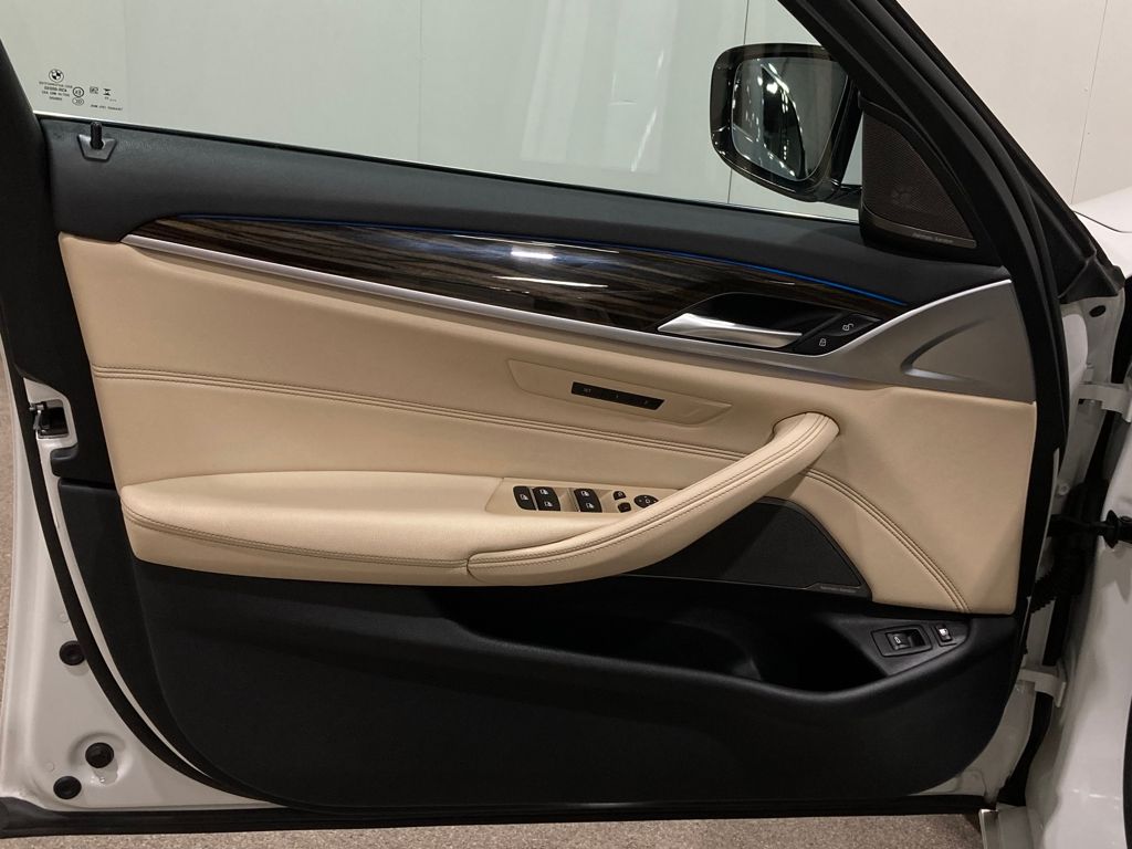 2023 BMW 530e xDrive