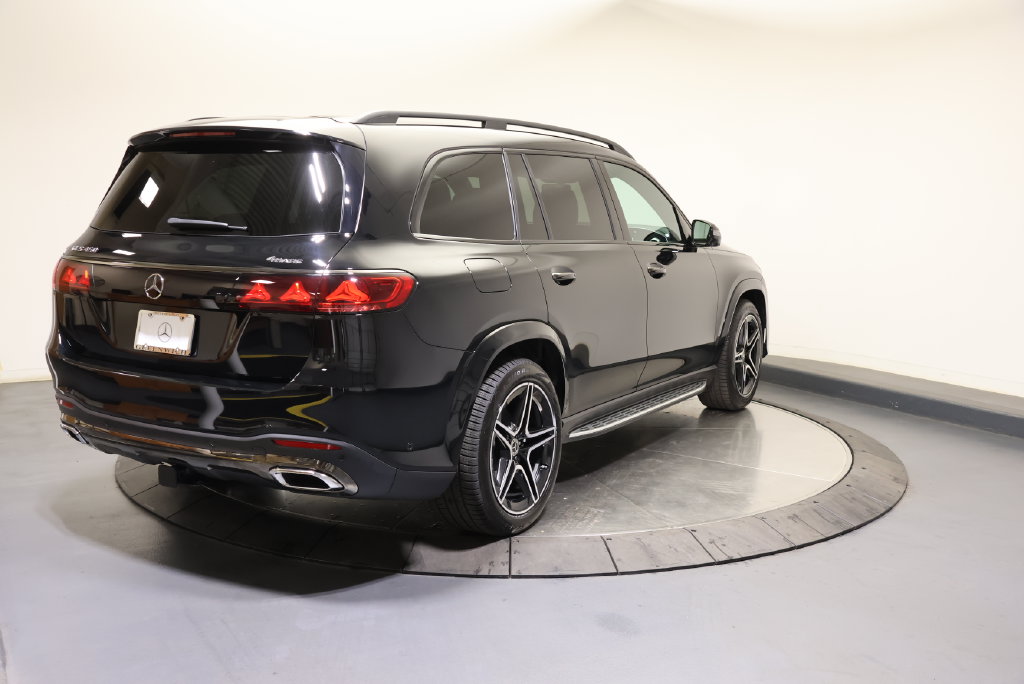Thumbnail: 2027 Mercedes-Benz GLS - 5