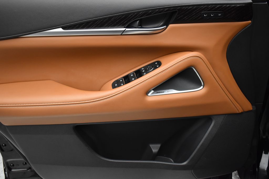 Thumbnail: 2023 INFINITI QX60 - 13