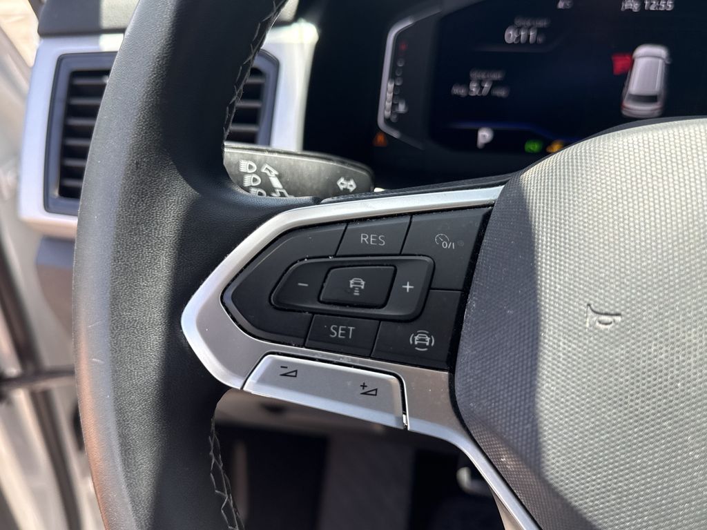 2022 Volkswagen Atlas 3.6L V6 SE w/Technology White at DeMontrond Auto Country