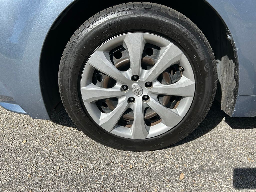 Thumbnail: 2022 Toyota Corolla - 9