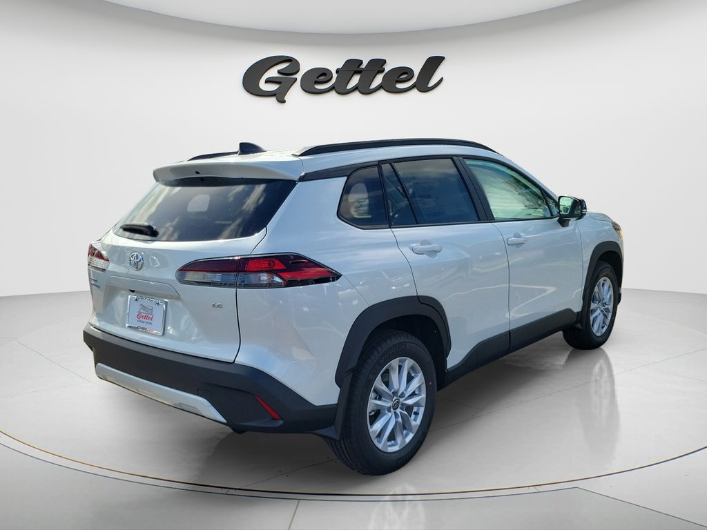 View vehicle photo 4