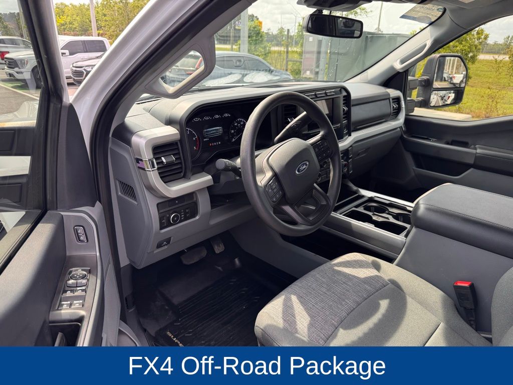 2023 Ford F-350 Super Duty XLT