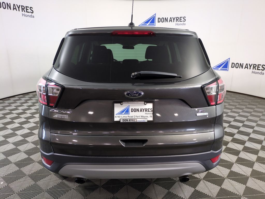 Used 2017 Ford Escape SE For Sale in Fort Wayne, IN