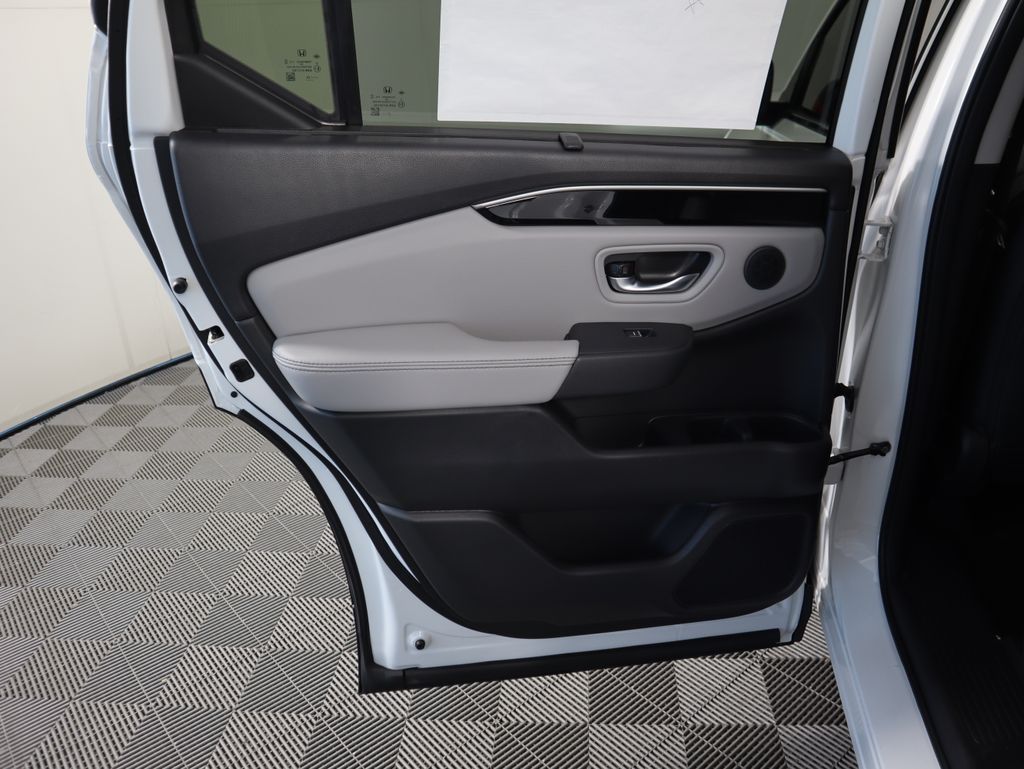 Thumbnail: 2025 Honda Pilot - 27