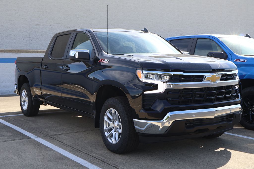 Thumbnail: 2026 Chevrolet Silverado 1500 - 9