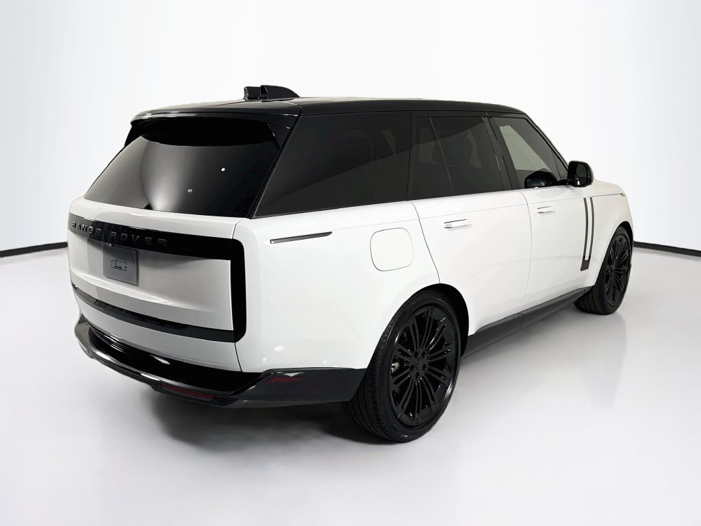 Thumbnail: 2026 Land Rover Range Rover - 5