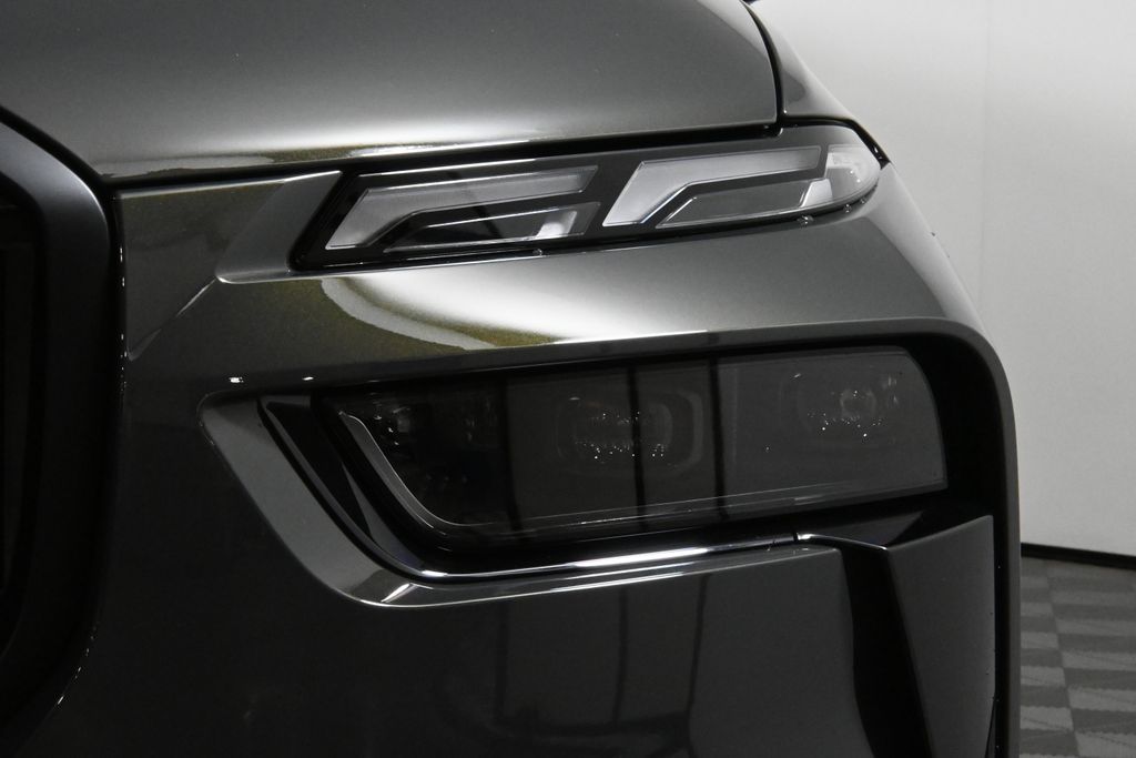 Thumbnail: 2026 BMW X7 - 11