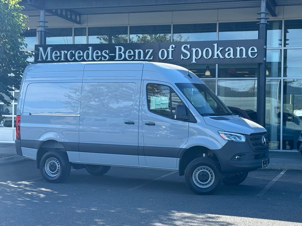 2025 Mercedes-Benz Sprinter 2500 144 WB HO Standard Roof 4x4's photo
