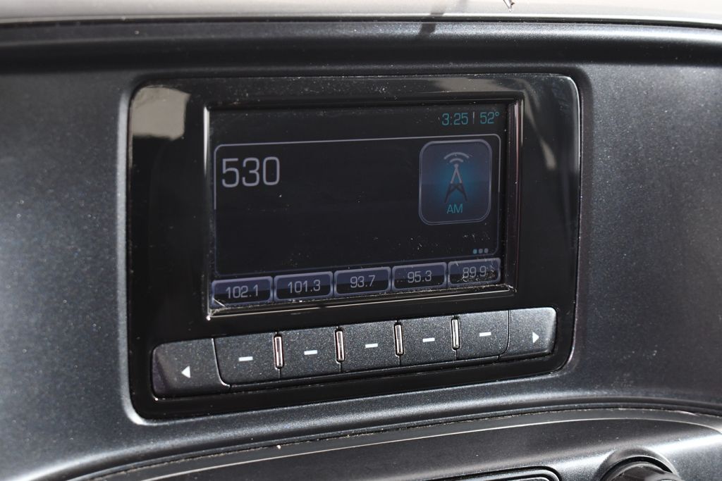 Used 2014 White Chevrolet LT Flex Fuel image 26