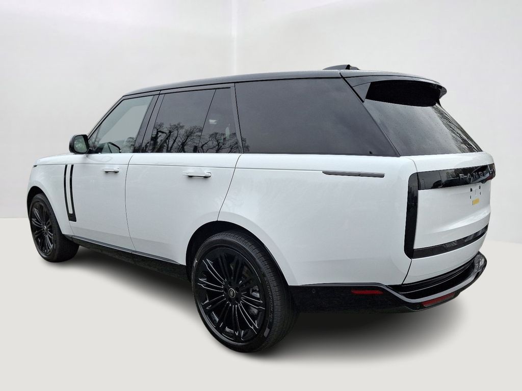 2025 Land Rover Range Rover SE 4