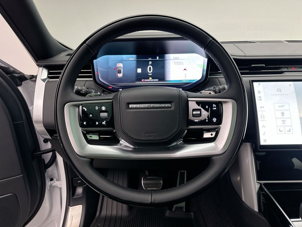 Thumbnail: 2025 Land Rover Range Rover - 15