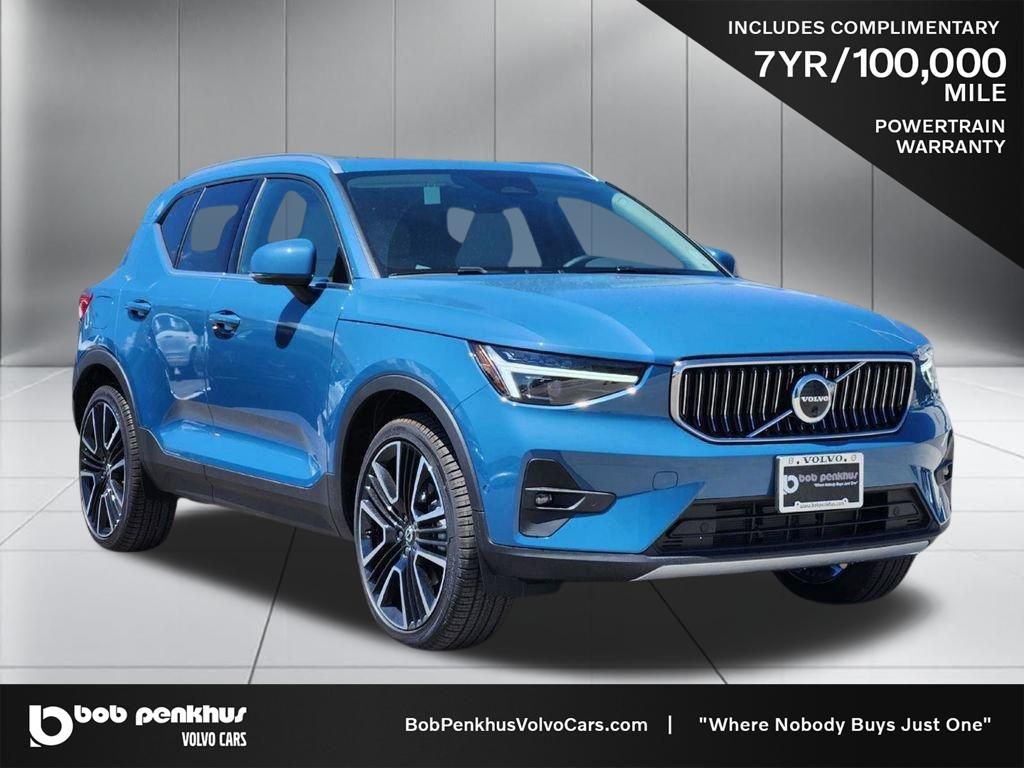 2025 Volvo XC40 Ultra B5 AWD