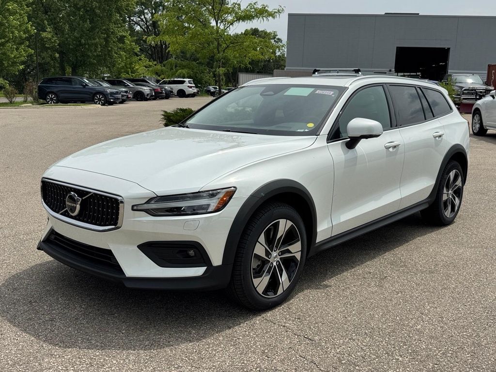 Crystal White Pearl 2026 Volvo V60 Wagon All-Wheel Drive Automatic