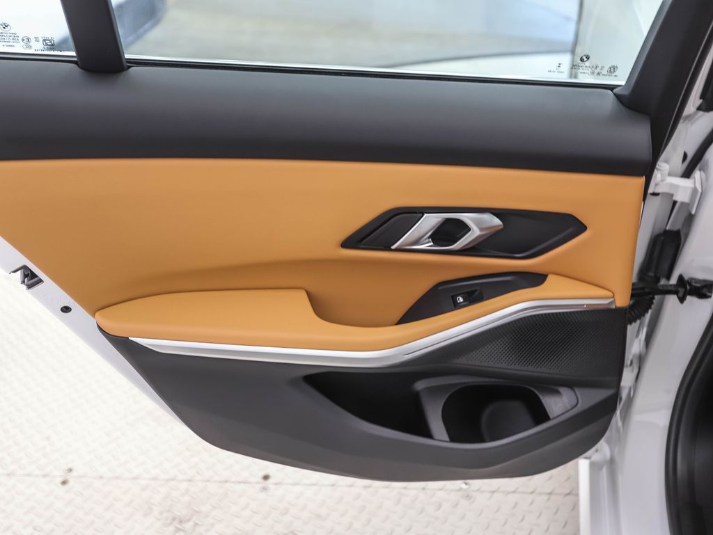 Thumbnail: 2024 BMW 3 Series - 20