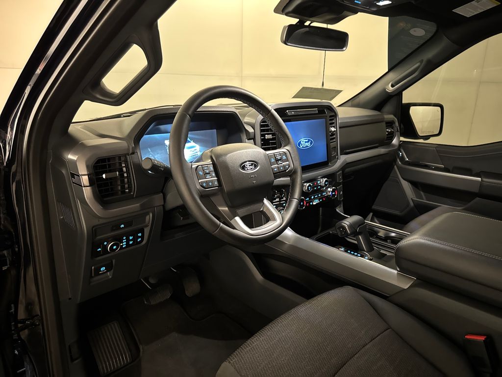 Certified Used 2025 Blue Ford XLT image 5
