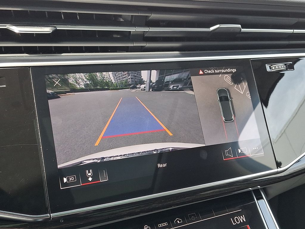 Thumbnail: 2022 Audi Q7 - 18