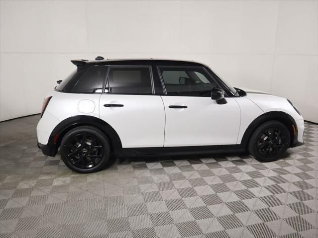 Thumbnail: 2026 MINI Cooper - 4