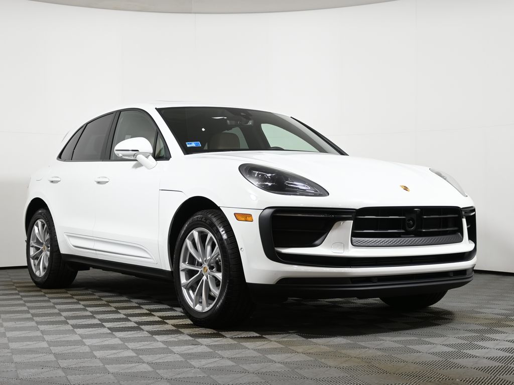 Thumbnail: 2025 Porsche Macan - 9