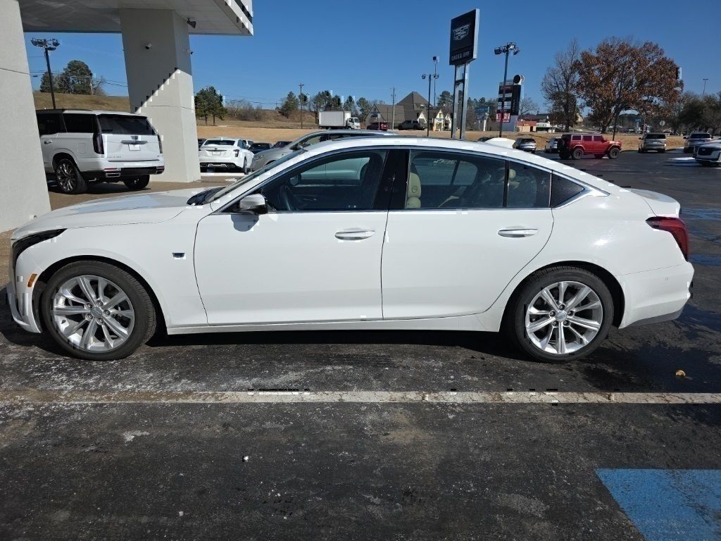 View vehicle photo 3