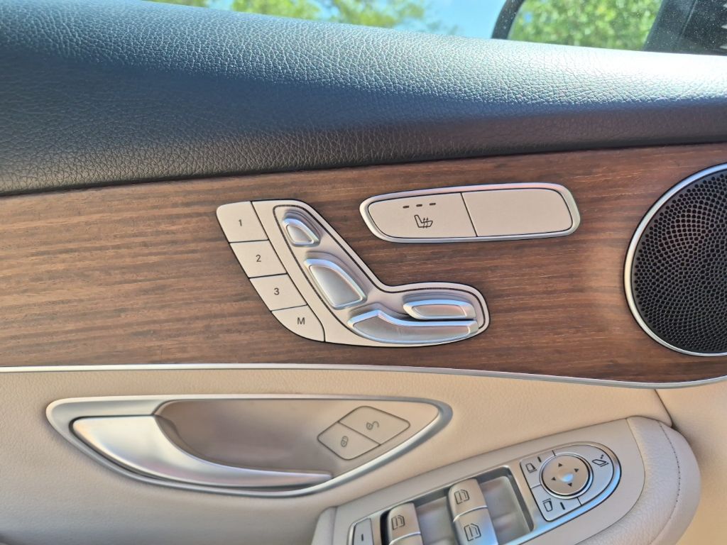 Used Car 2022 Mercedes-benz Glc  Glc 300 For Sale Under $35,000 In Austin, Texas