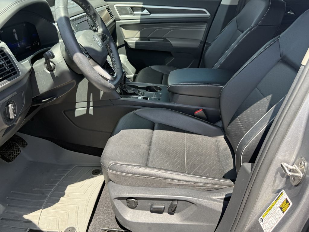 2023 Volkswagen Atlas 2.0T SE Silver at Cook Ford