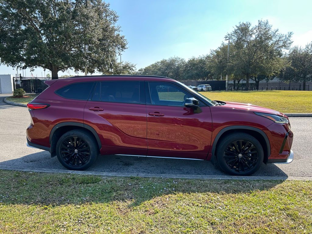 Thumbnail: 2023 Toyota Highlander - 5